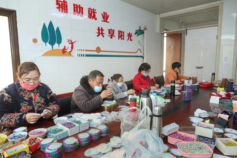 縣殘聯抓好殘障人員康復服務和輔助性就業(yè)工作