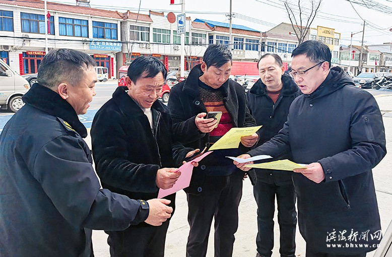縣農(nóng)業(yè)部門開展農(nóng)業(yè)機(jī)械“送檢下鄉(xiāng)”便民服務(wù)活動
